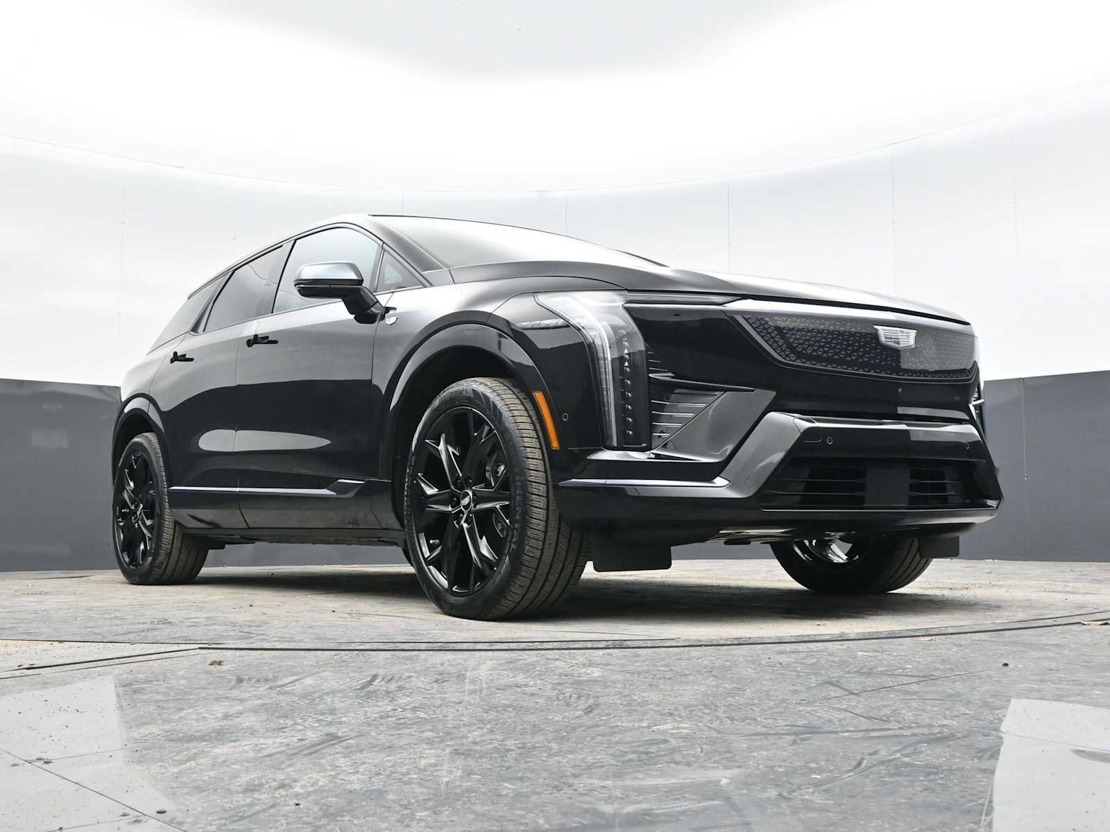 New 2025 Cadillac Optiq Sport 2 w/ LPO, ONYX Package image 38