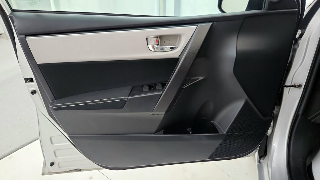 Certified 2019 Toyota Corolla LE FWD image 22