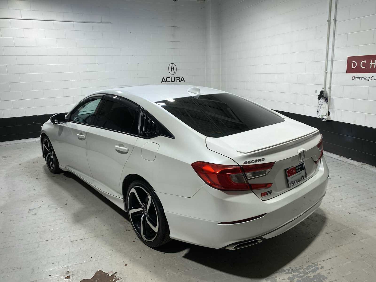 Used 2019 Honda Accord Sport image 4
