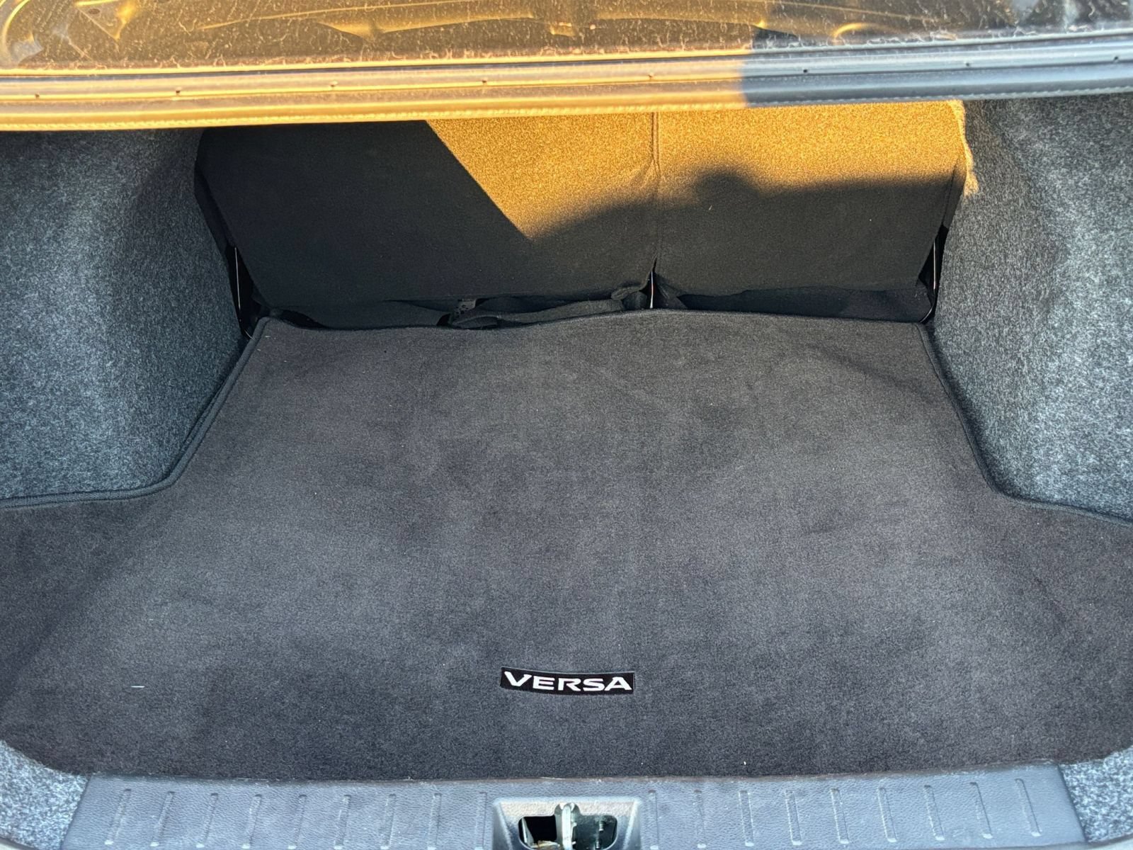 Used 2025 Nissan Versa SV FWD image 26