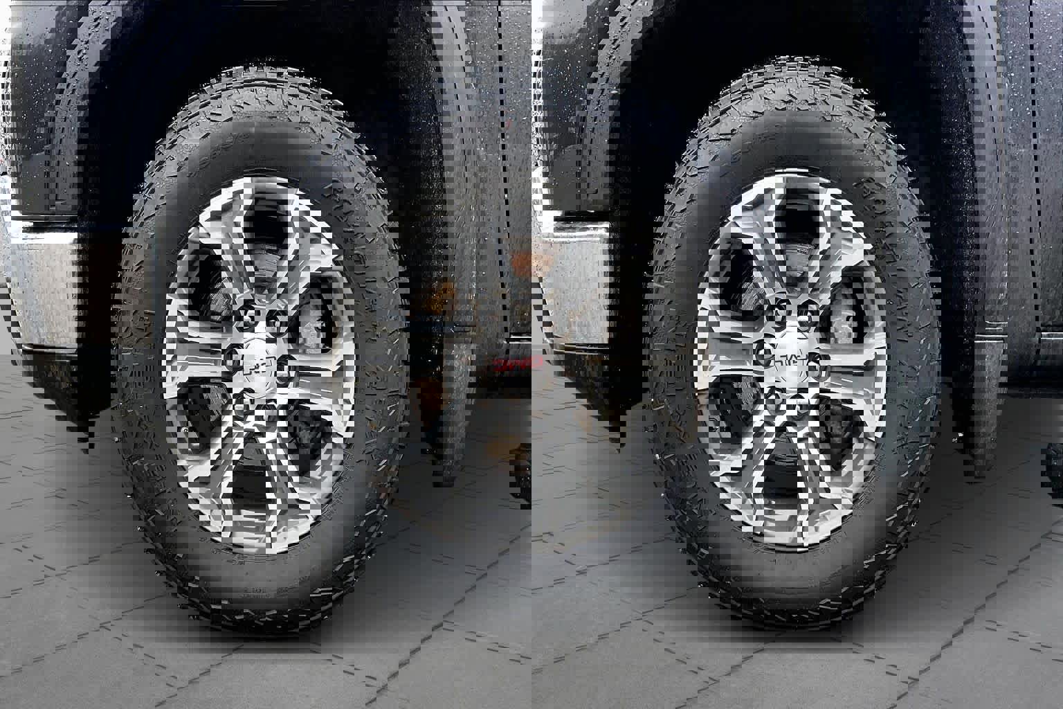 Used 2024 GMC Sierra 1500 SLT image 11