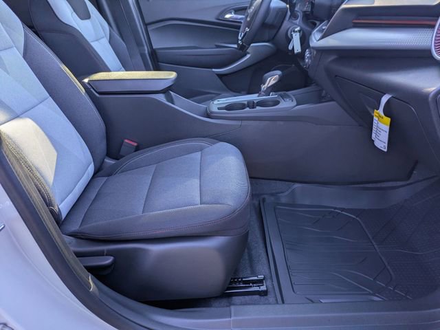 New 2026 Chevrolet Trax RS w/ Sunroof Package image 33