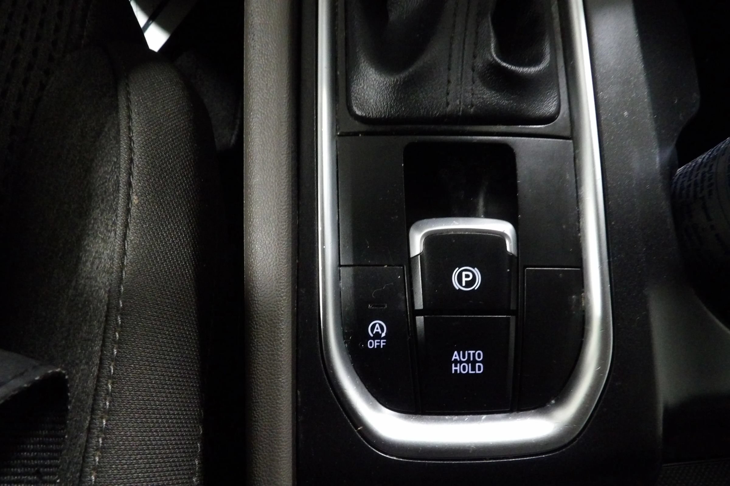 Used 2019 Hyundai Santa Fe SE w/ Cargo Package FWD image 18