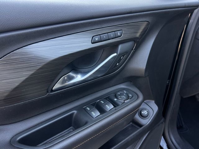 Used 2021 GMC Terrain SLT w/ Elevation Edition image 11