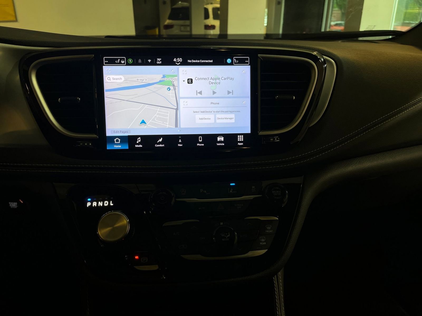 Used 2025 Chrysler Pacifica Limited FWD image 17