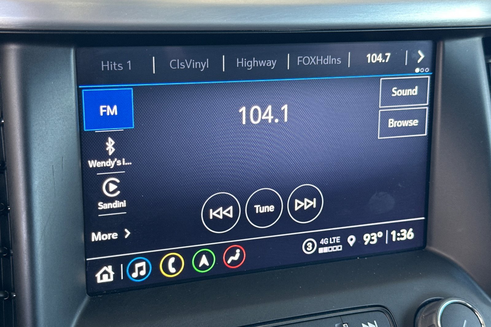 Certified 2023 GMC Acadia SLT image 19