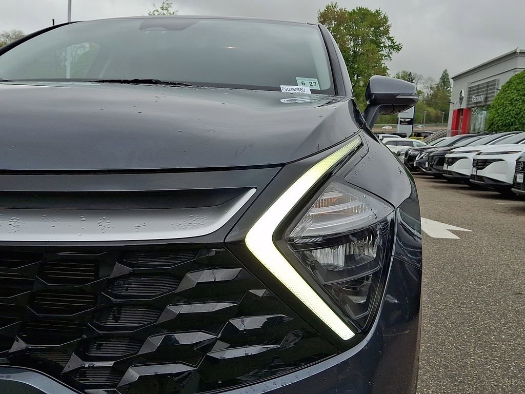 Used 2023 Kia Sportage EX FWD image 11