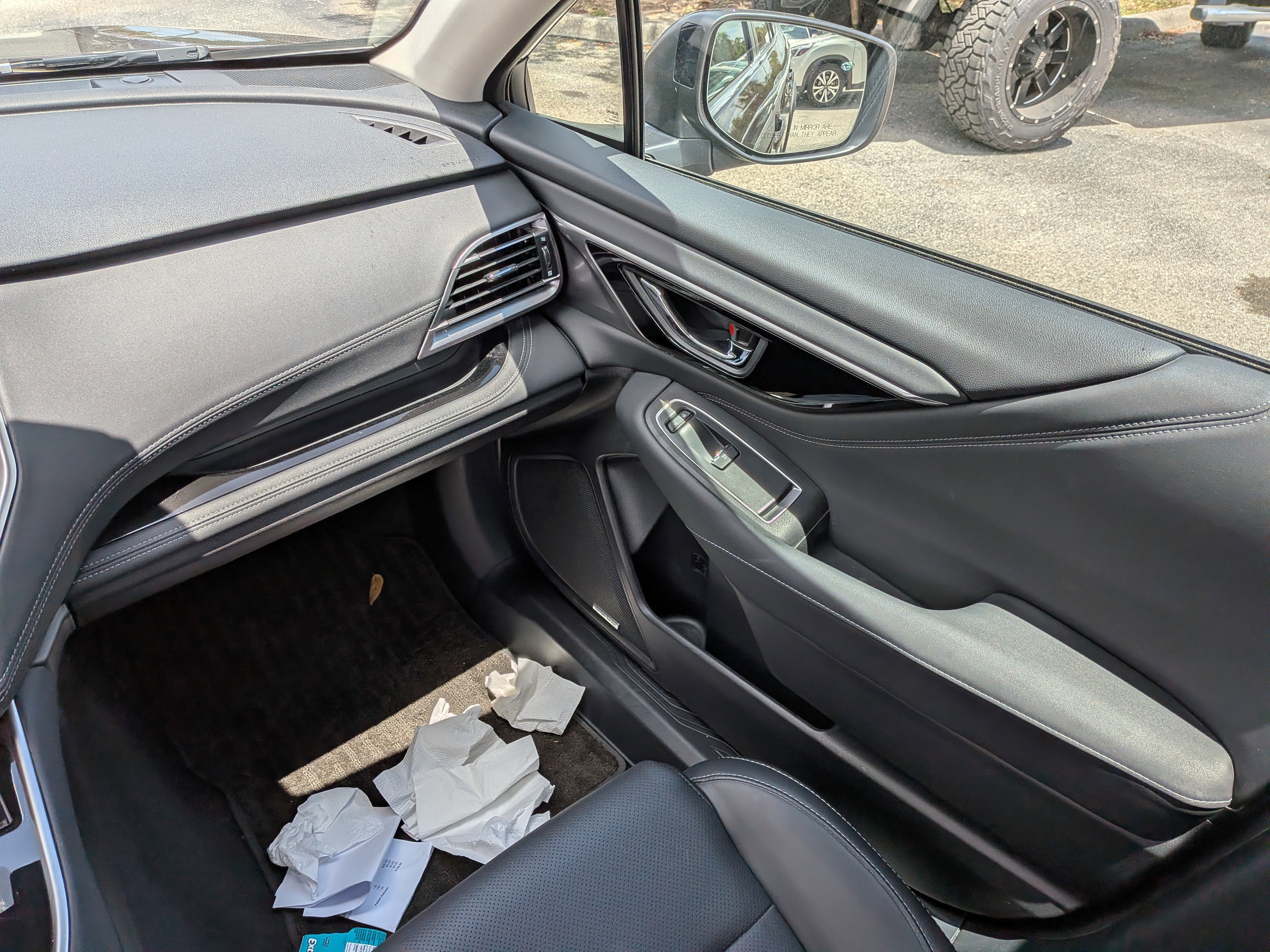 Used 2023 Subaru Outback Limited image 19