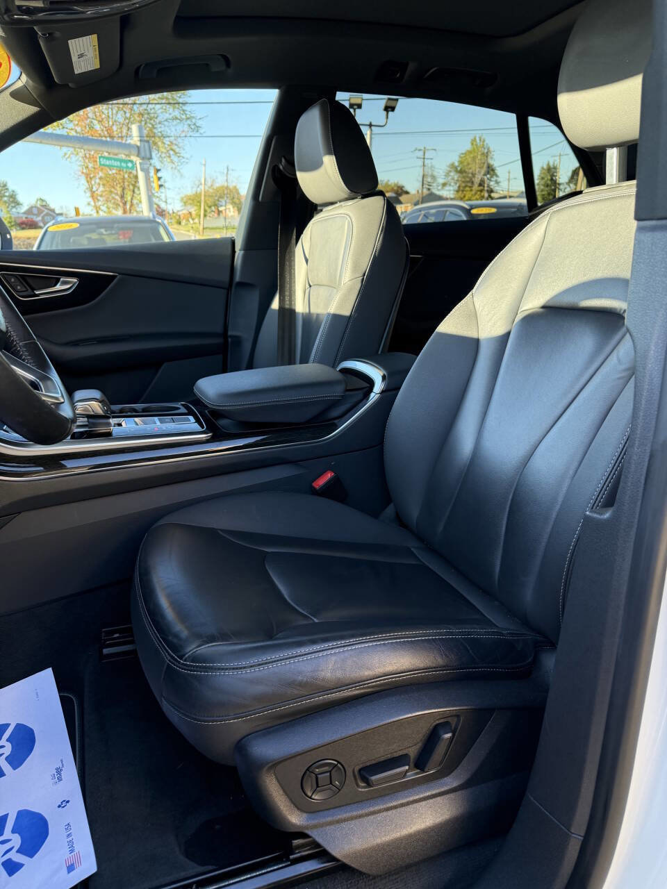 Used 2019 Audi Q8 Premium w/ Convenience Package image 9