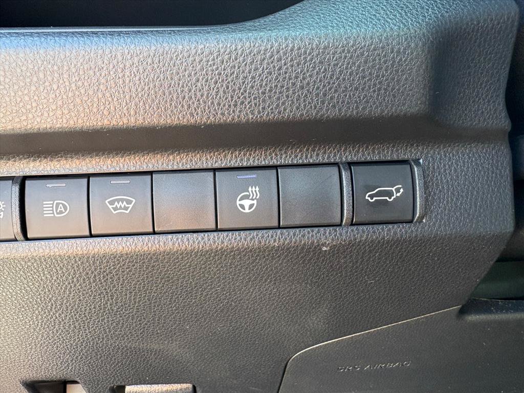 Used 2023 Toyota RAV4 XLE Premium AWD/4WD image 17