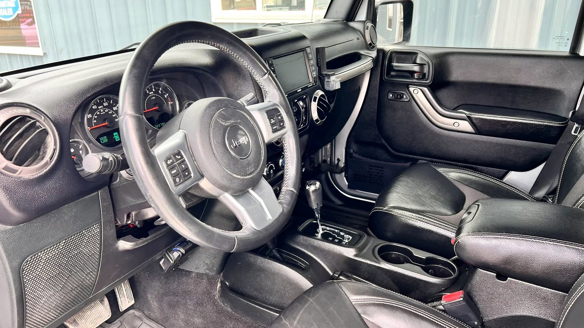 Used 2017 Jeep Wrangler Unlimited Sport image 22