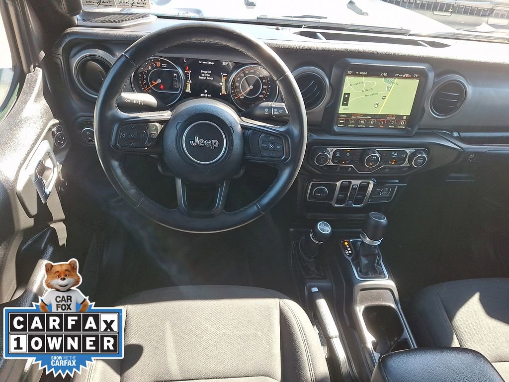 Used 2022 Jeep Gladiator Willys AWD/4WD image 12