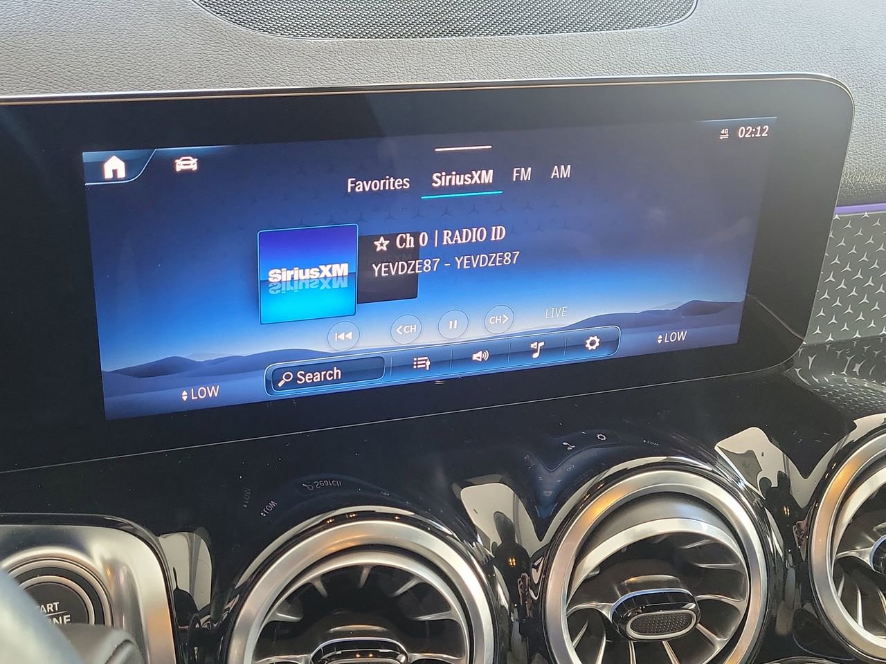 Certified 2025 Mercedes-Benz GLB 250 4MATIC image 28