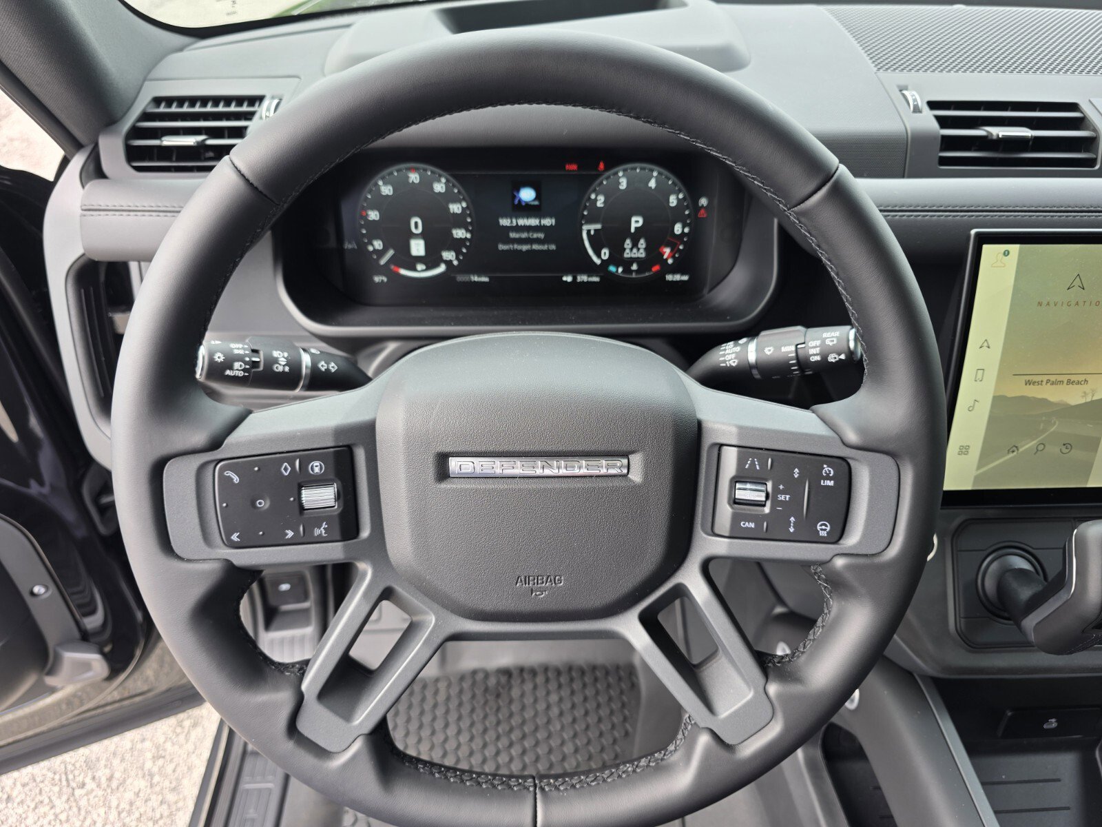 New 2026 Land Rover Defender 130 X-Dynamic SE AWD/4WD image 16