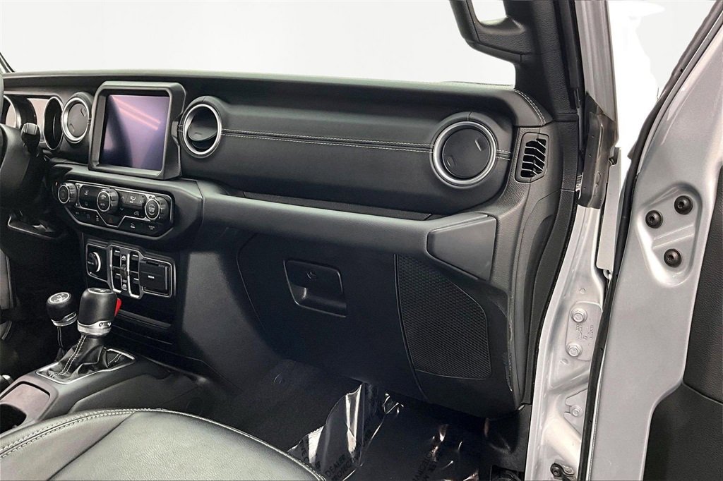 Used 2023 Jeep Wrangler Unlimited Sahara image 17