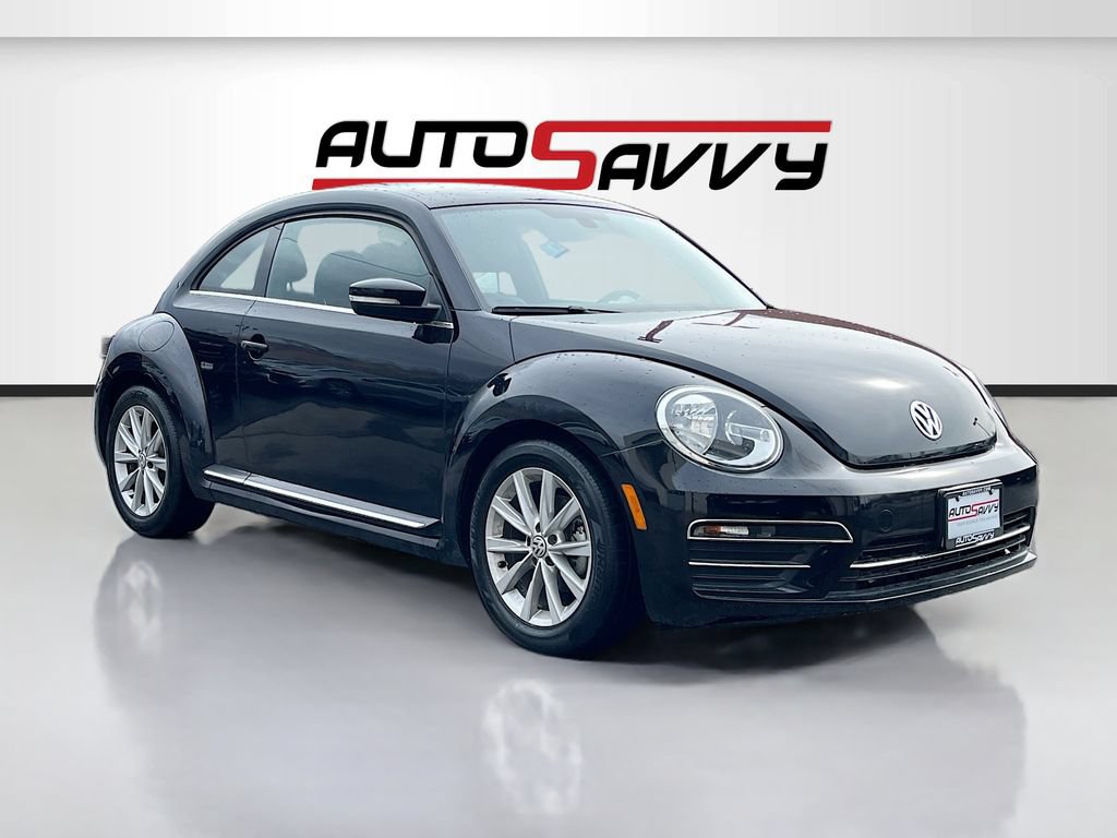 Used 2019 Volkswagen Beetle 2.0T SE FWD image 1