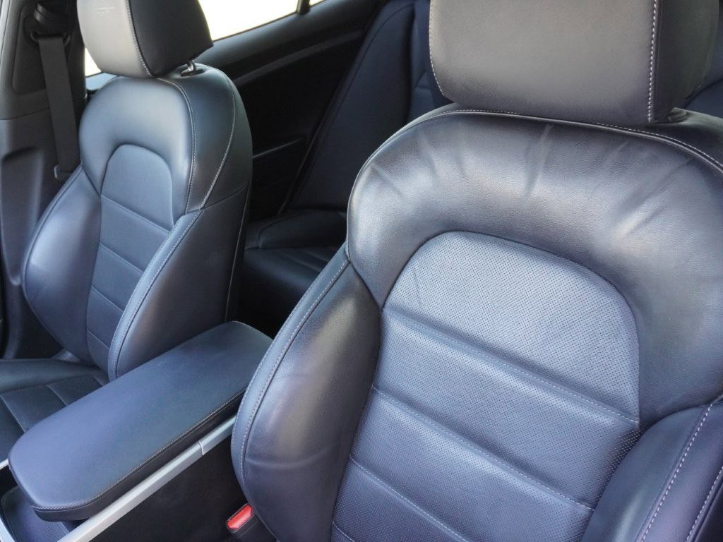 Used 2021 Kia Stinger GT2 image 24