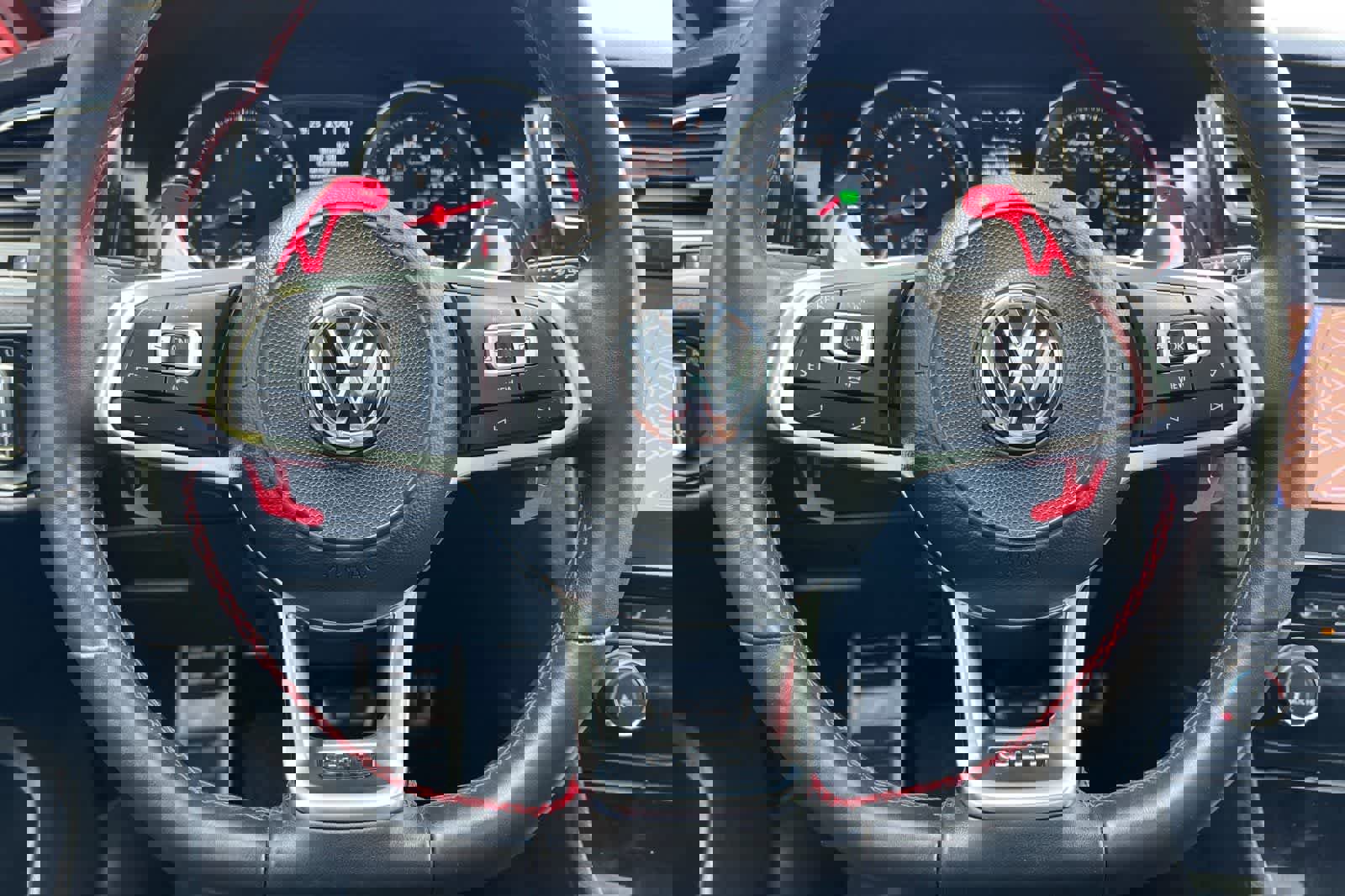 Used 2021 Volkswagen GTI SE image 29