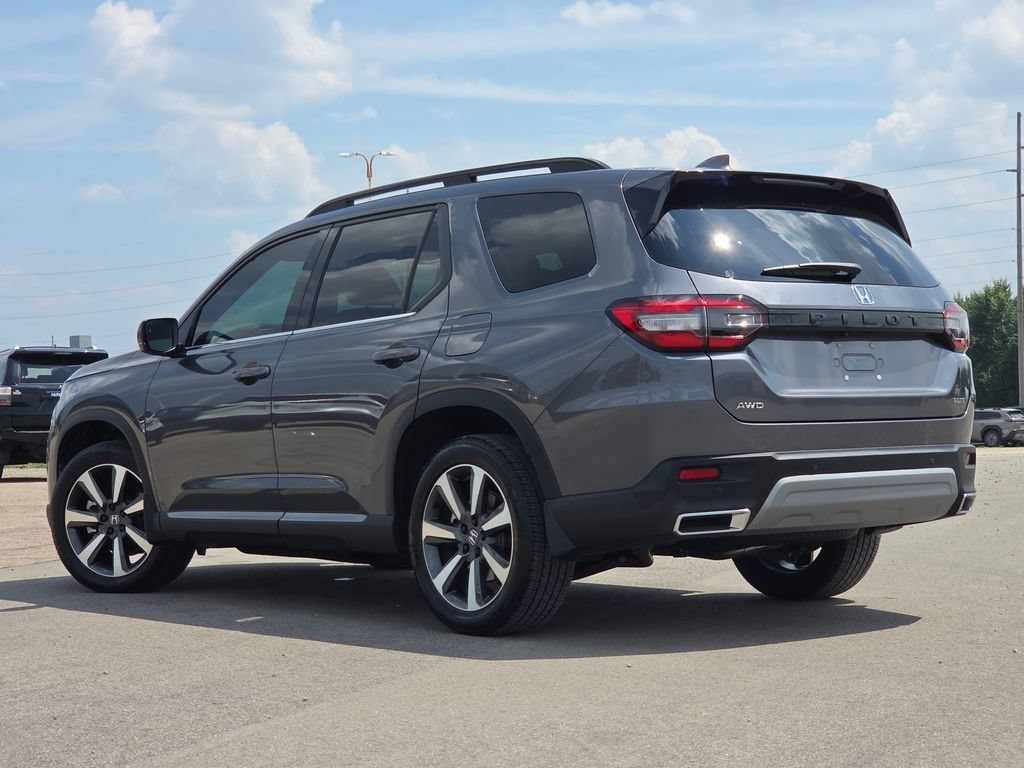 Used 2025 Honda Pilot Elite image 26