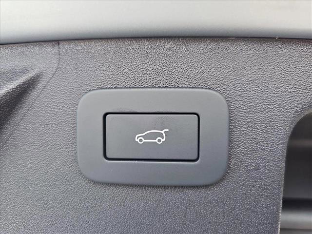 New 2025 Land Rover Discovery Sport S image 13