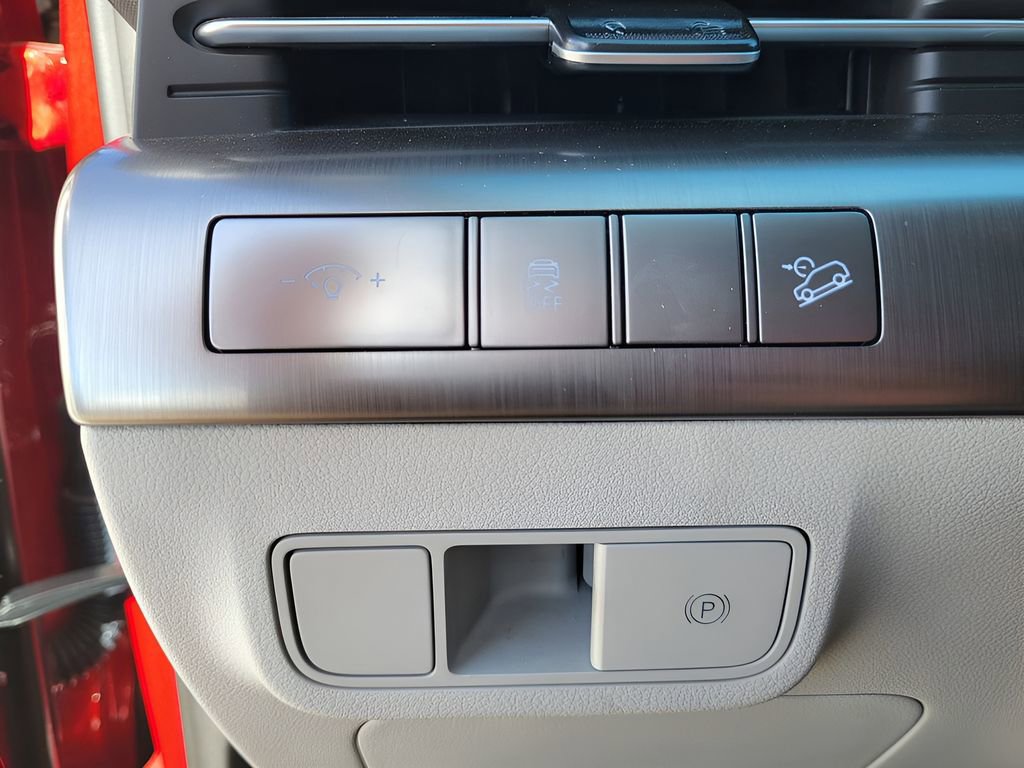 Used 2025 Hyundai Kona SEL image 22