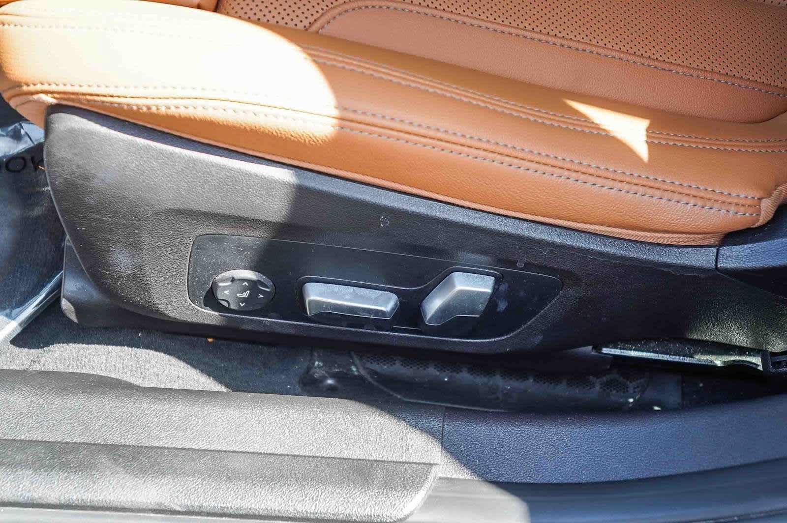 Used 2023 BMW 330i Sedan w/ Premium Package RWD image 24