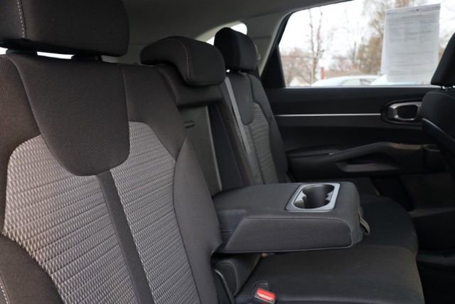 Used 2022 Kia Sorento LX image 34