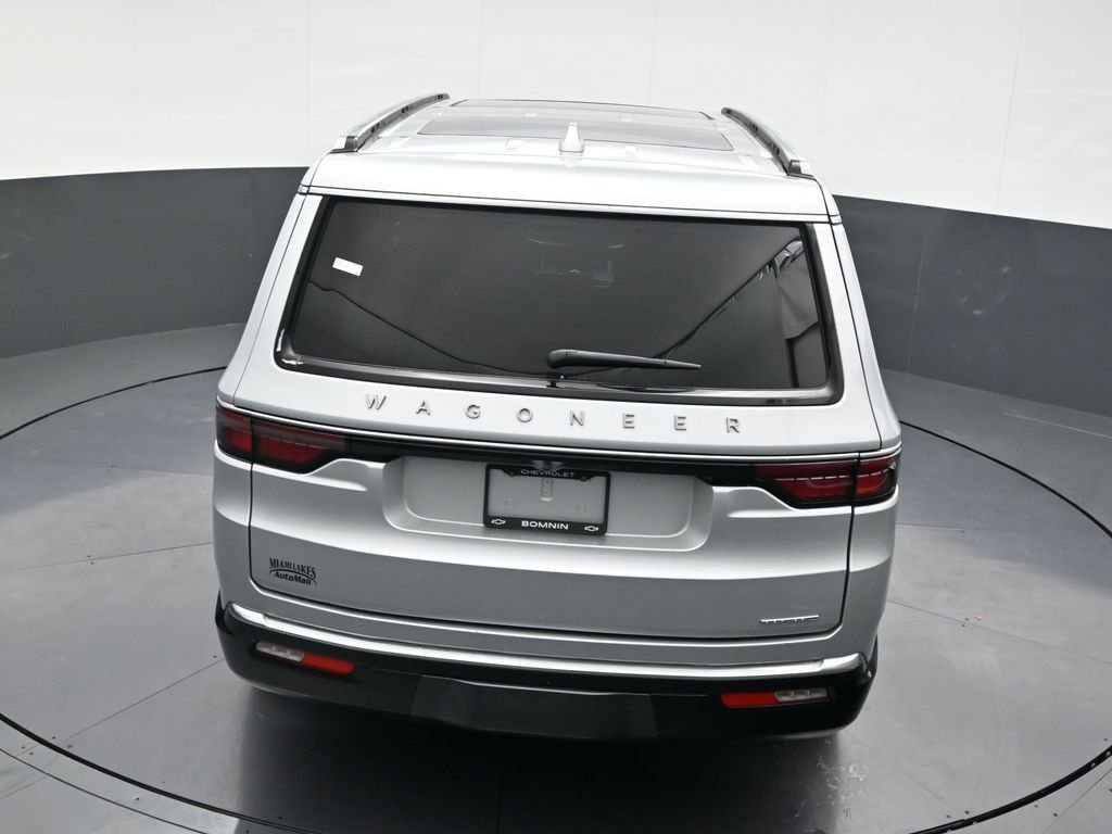 Used 2022 Jeep Wagoneer Series III w/ Premium Group I image 19