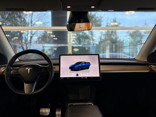 Used 2023 Tesla Model Y Performance image 36