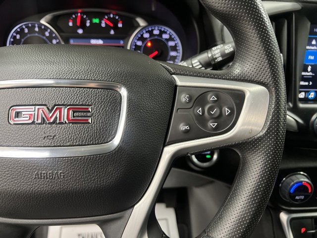 Used 2024 GMC Terrain SLE w/ Driver Convenience Package image 30