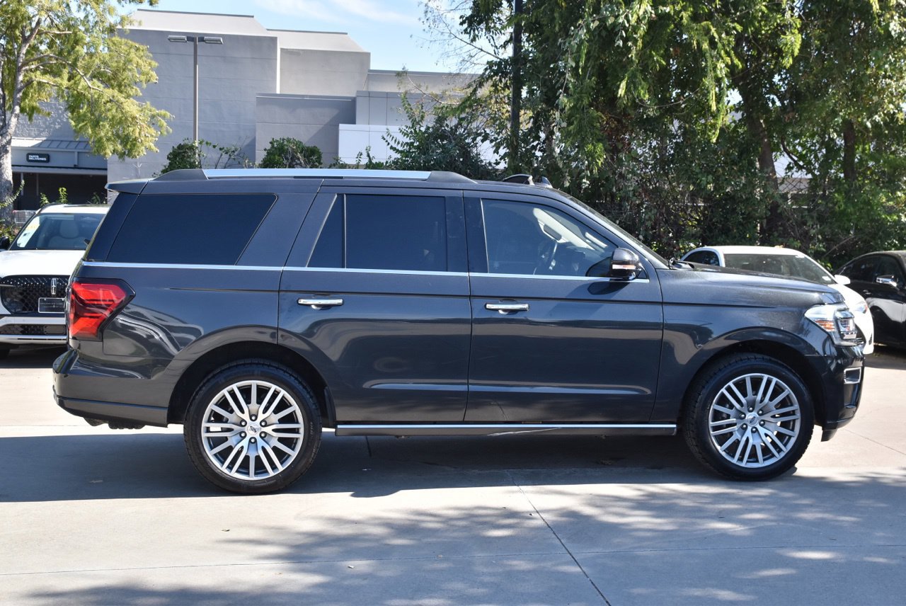 Used 2022 Ford Expedition Limited RWD image 6