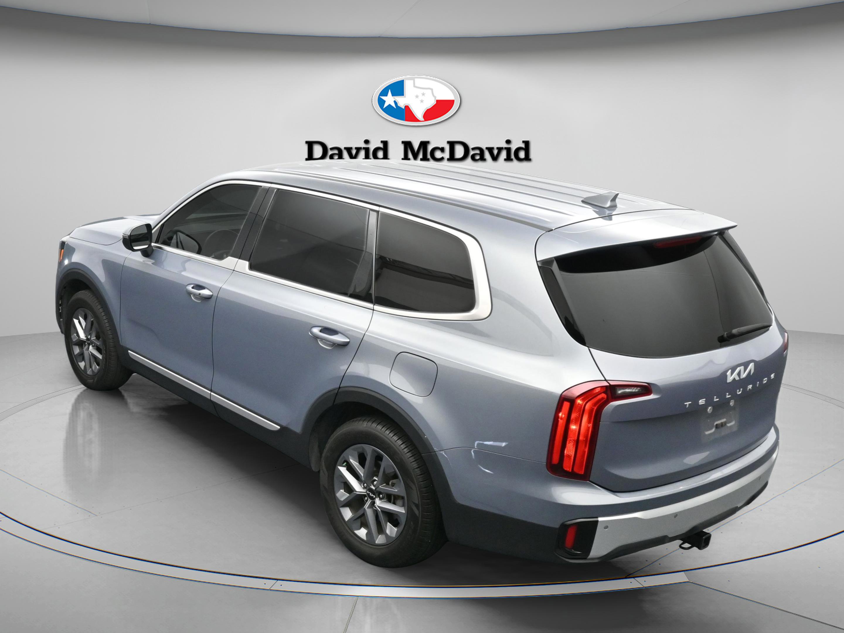 Used 2024 Kia Telluride LX image 11