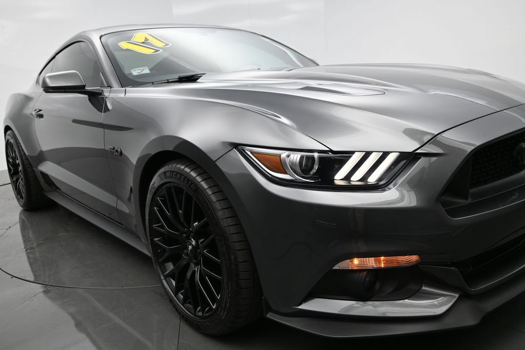 Used 2017 Ford Mustang GT Premium w/ GT Performance Package RWD image 28