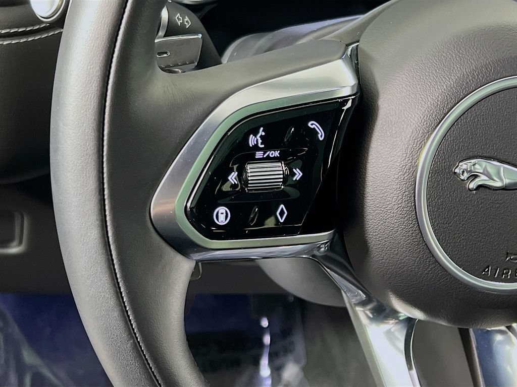Certified 2025 Jaguar F-PACE R-Dynamic S AWD/4WD image 10