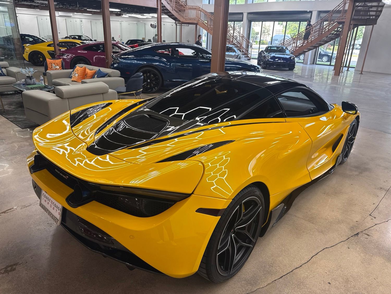 Used 2018 McLaren 720S Performance RWD image 7