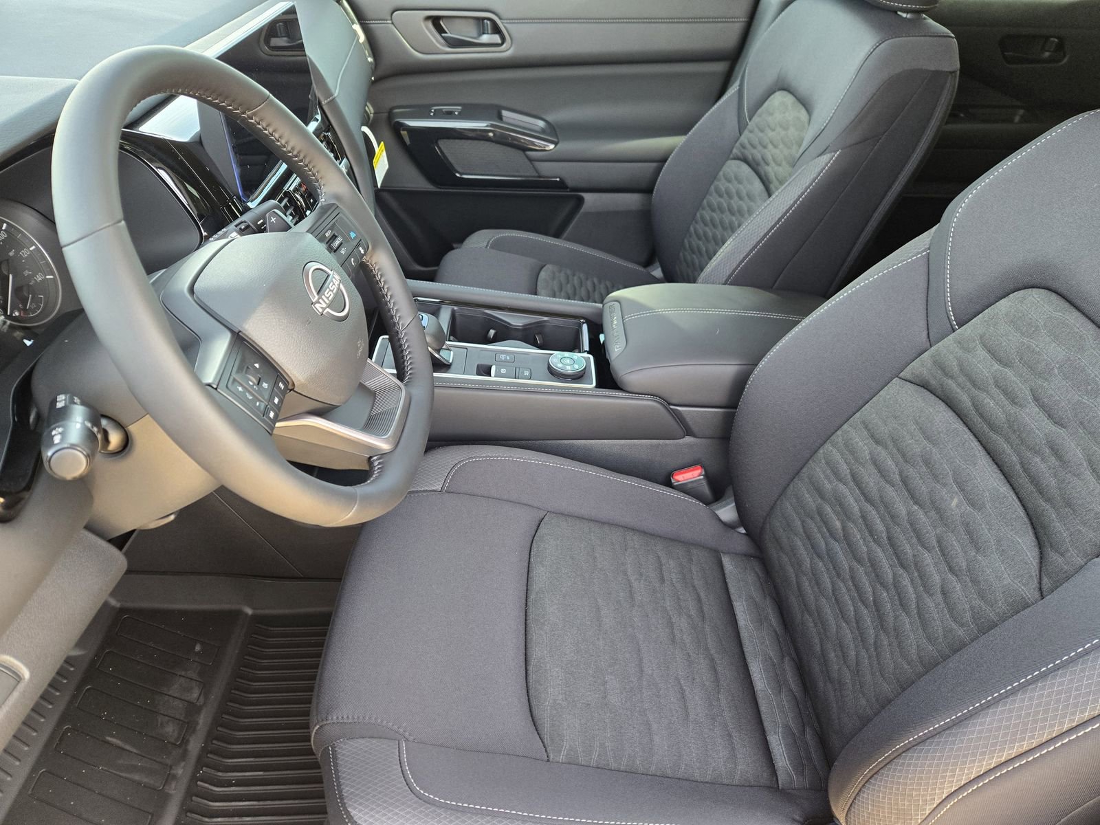 New 2026 Nissan Pathfinder SV image 12