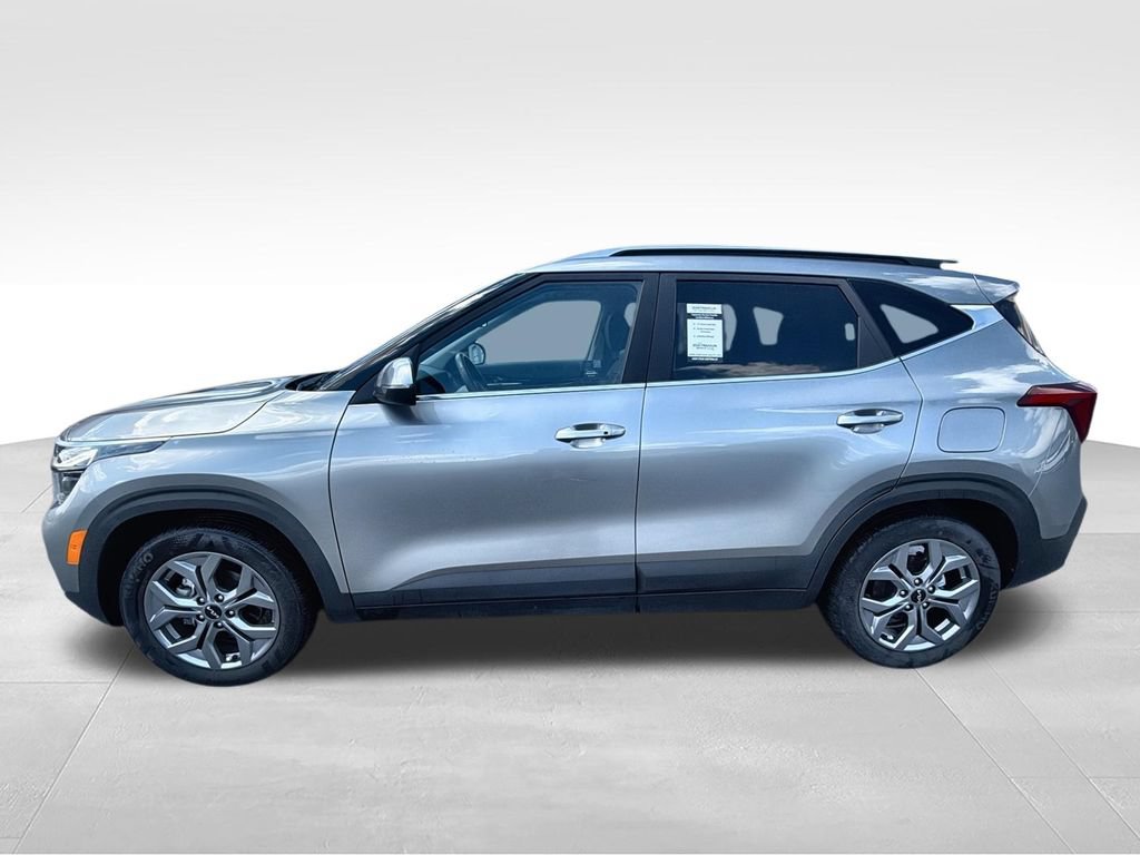 Certified 2024 Kia Seltos S FWD image 2