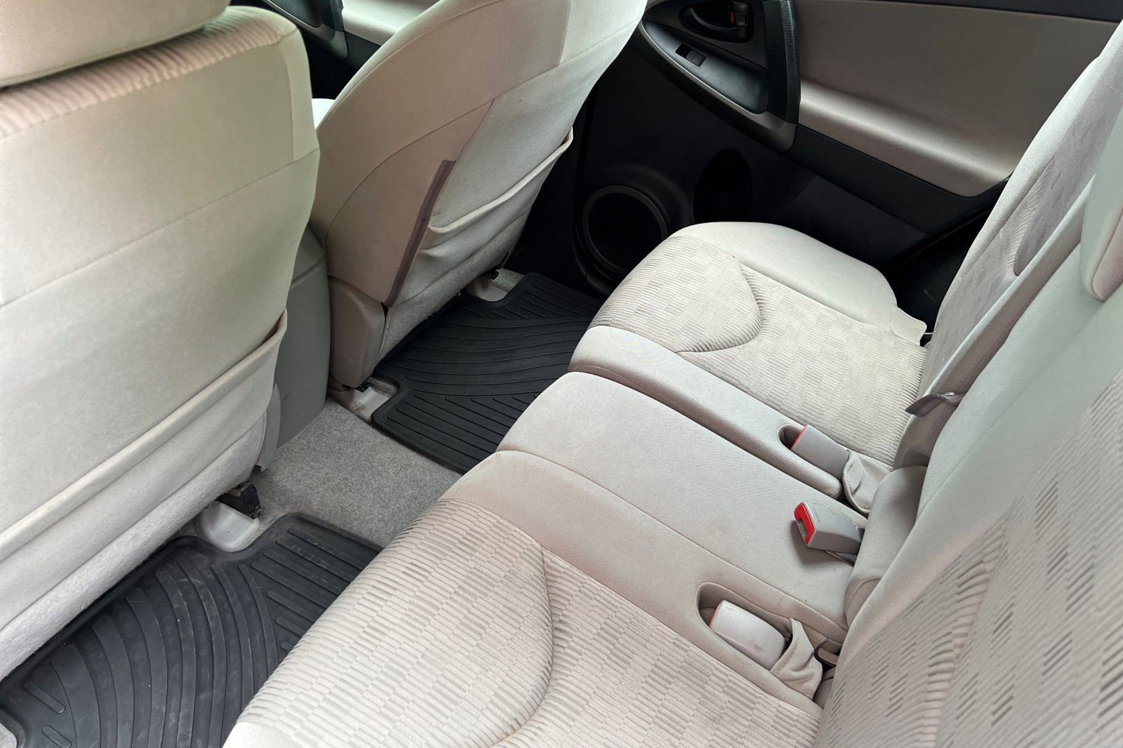 Used 2011 Toyota RAV4 4WD w/ Base L4 Extra Value Pkg image 16
