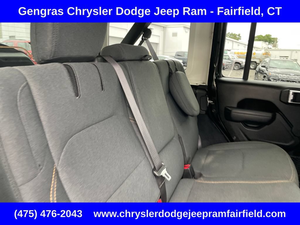 Used 2024 Jeep Wrangler Unlimited AWD/4WD image 27