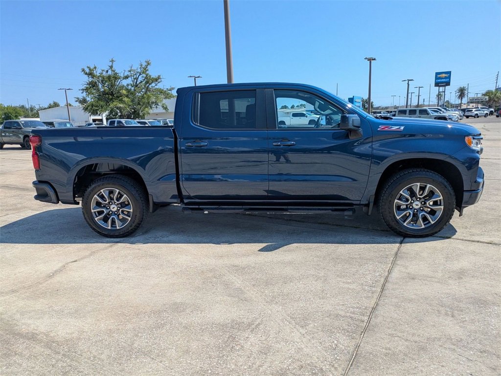 Used 2023 Chevrolet Silverado 1500 RST w/ Z71 Off-Road Package image 4