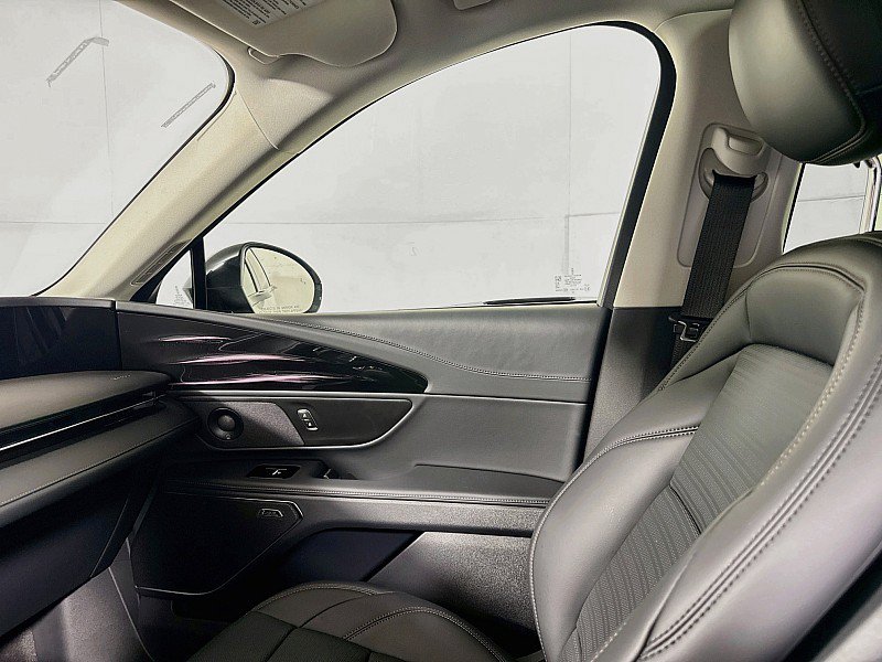 New 2026 Lincoln Nautilus Reserve w/ Jet Appearance Package AWD/4WD image 26