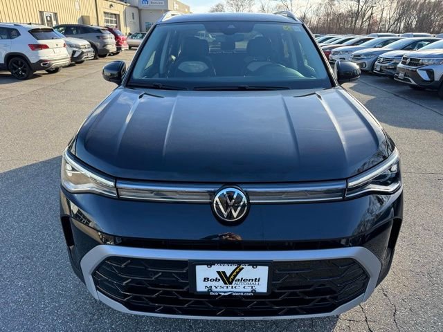 Certified 2025 Volkswagen Taos SEL w/ Black Wheel Plus Package image 2