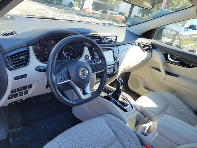 Used 2022 Nissan Rogue Sport SL FWD image 17