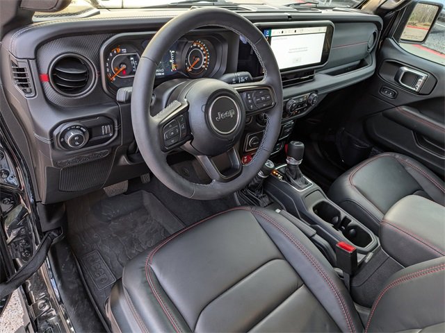 Used 2025 Jeep Gladiator Rubicon image 12