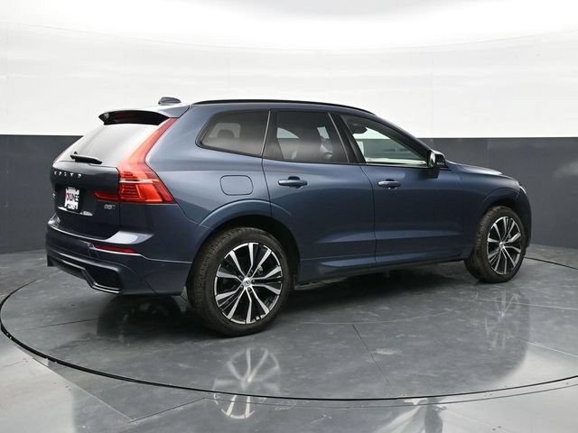 Used 2025 Volvo XC60 B5 Plus AWD/4WD image 2