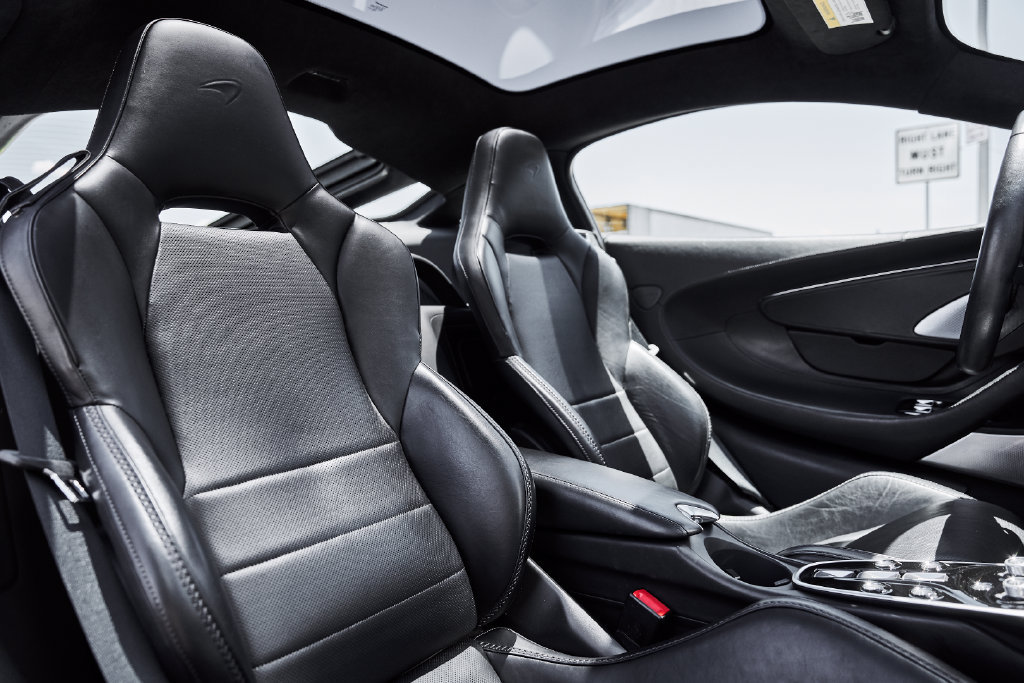 Used 2023 McLaren GT RWD image 41