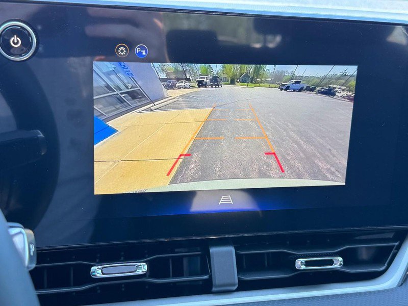 New 2026 Chevrolet Equinox LT w/ Convenience Package II image 14