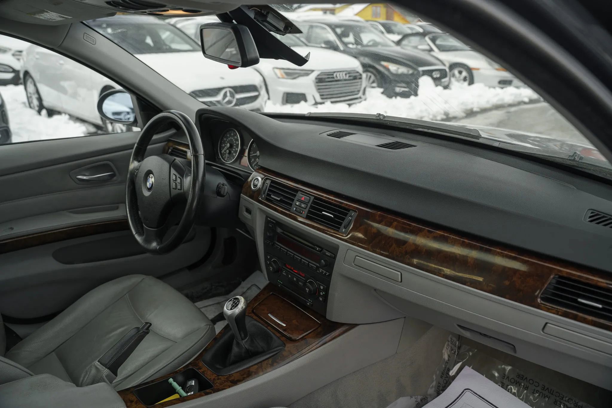 Used 2006 BMW 325i Sedan image 12