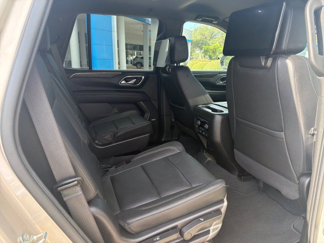 Used 2022 Chevrolet Tahoe LT w/ Luxury Package RWD image 17