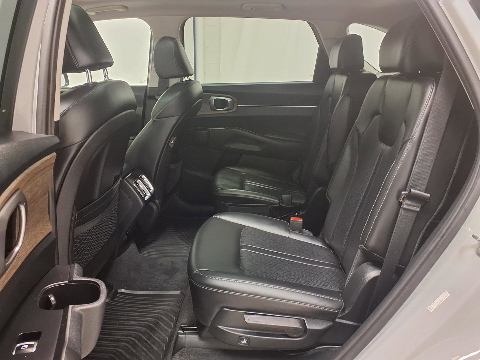 Used 2023 Kia Sorento X-Line EX image 27